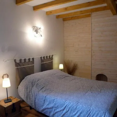 Maison Independante Avec Grand Parc Arbore, Proche De La Nature Et Des Lacs - Fr-1-611-18 Fays-Billot