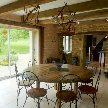 Maison Independante Avec Grand Parc Arbore, Proche De La Nature Et Des Lacs - Fr-1-611-18 Holiday home Fays-Billot