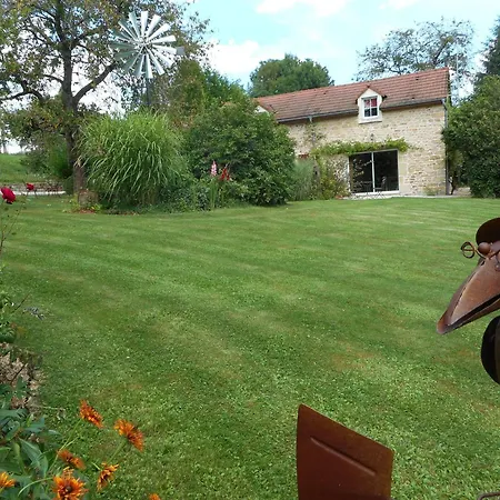 Maison Independante Avec Grand Parc Arbore, Proche De La Nature Et Des Lacs - Fr-1-611-18 Holiday home